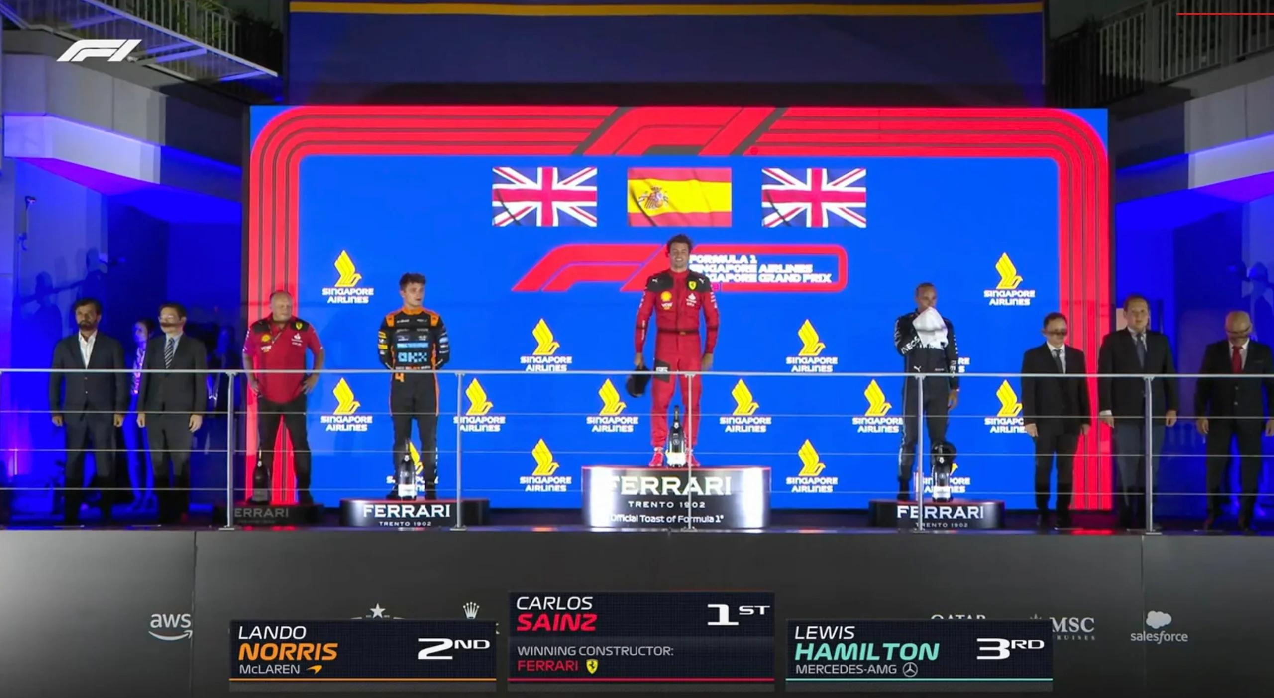 梅赛德斯碾压迈凯伦,汉密尔顿惊艳四座 梅赛德斯碾压迈凯伦,汉密尔顿惊艳四座