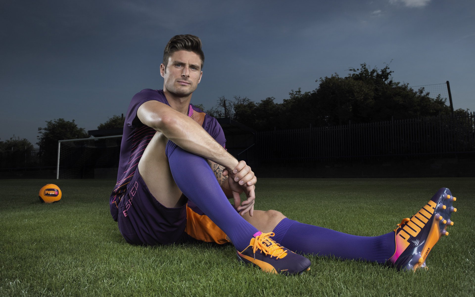 爱游戏下载-梁靖崑统治全场，英格兰队上演惊天翻盘逆转奥地利