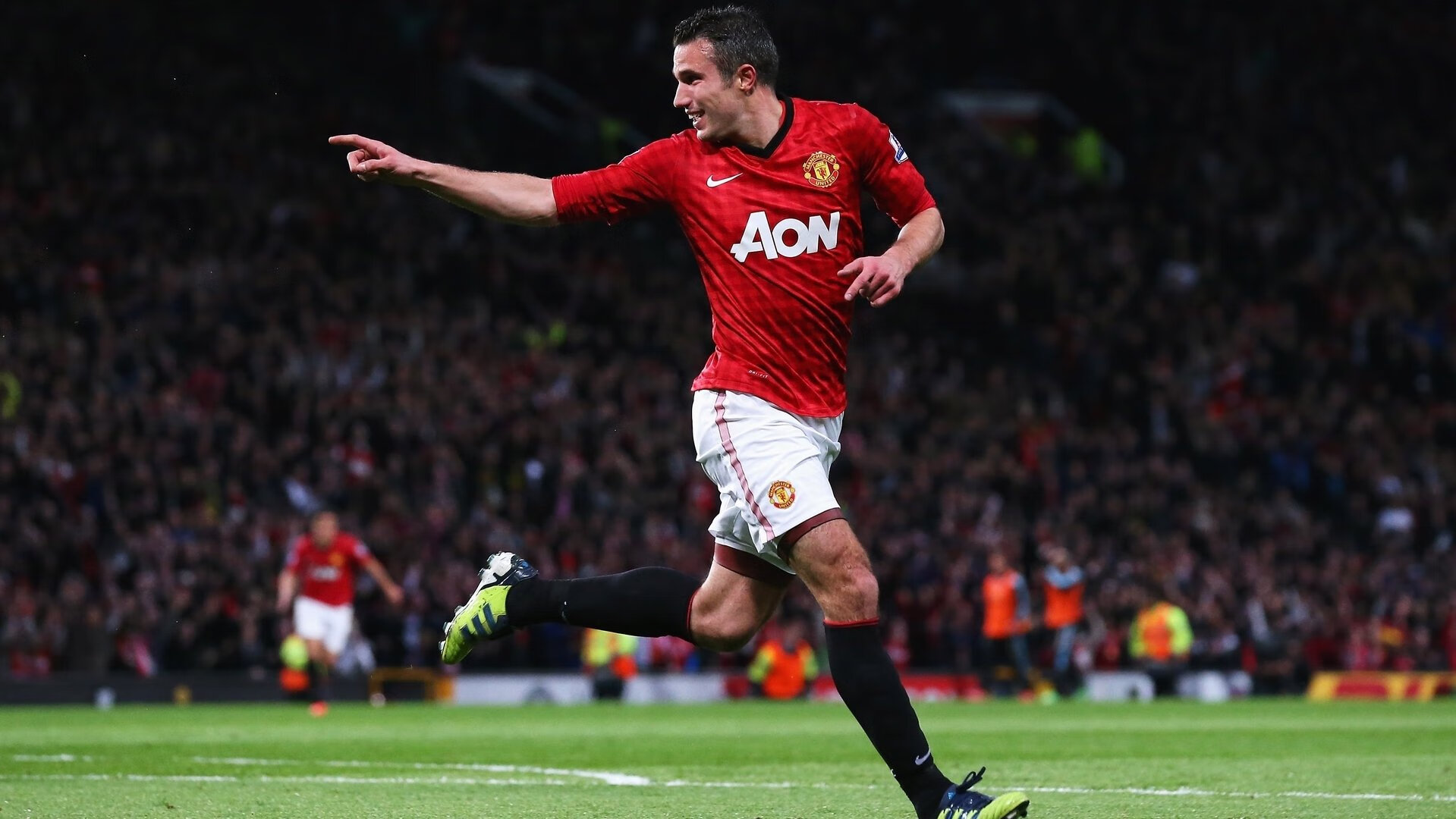 爱游戏网页版-赛道上的权力更迭，红牛绝地反击，汉密尔顿展现绝对统治力